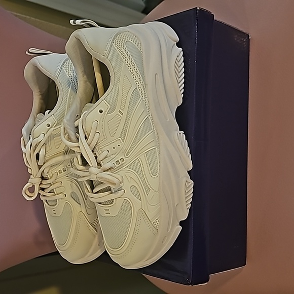 Madden Girl light pink/sand Chunky sneakers - Picture 2 of 14